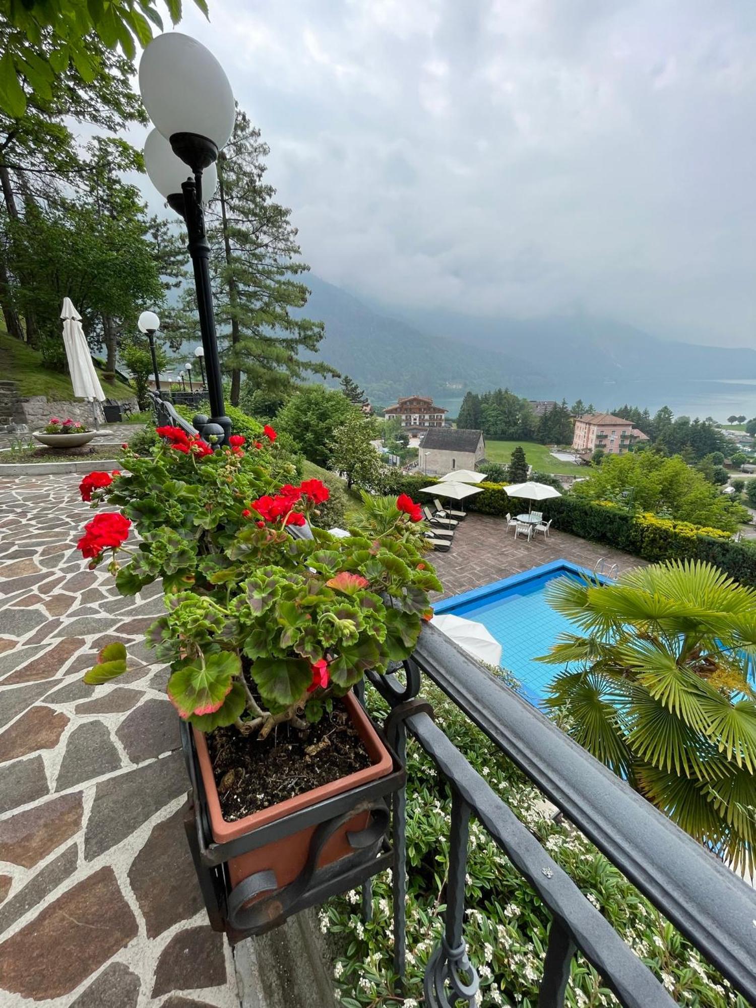 Hotel Miralago Wellness - Adults Only Мольвено Екстер'єр фото