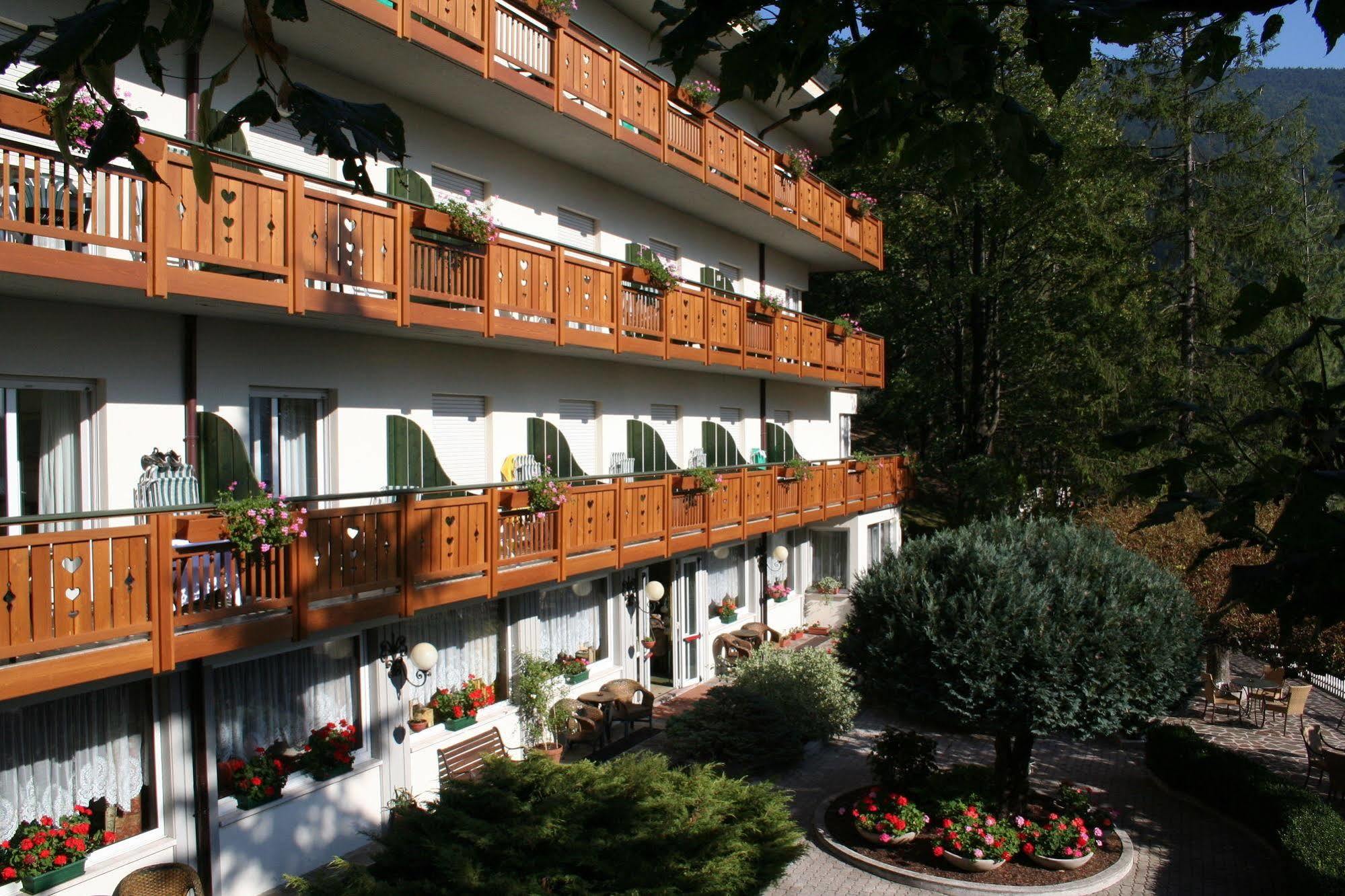 Hotel Miralago Wellness - Adults Only Мольвено Екстер'єр фото